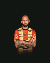 Afbeelding in Gallery-weergave laden, Geel&amp;Rood Magazine - Steven Defour, terug thuis